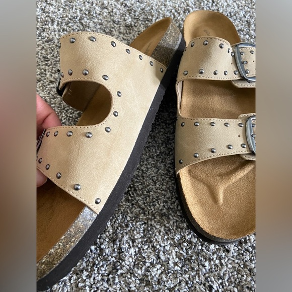 Universal thread double strap studded sandals slip on - Picture 2 of 6